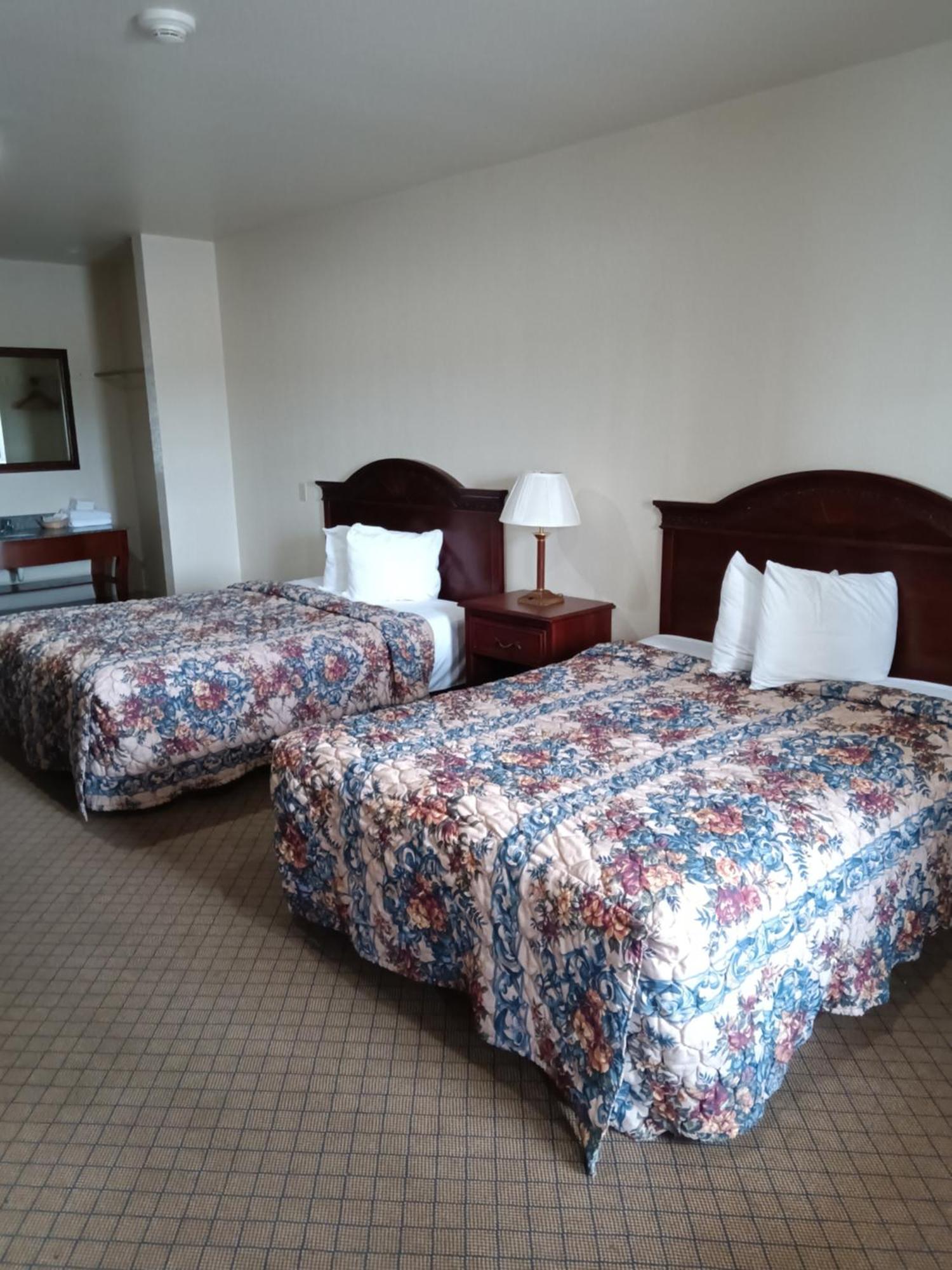 Hiway Inn Express Coalgate 外观 照片